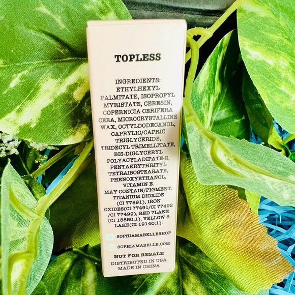 NIB Sophia + Mabelle Hydrating Hybrid 2-in-1 Lipstick Balm in Topless - Picture 7 of 7